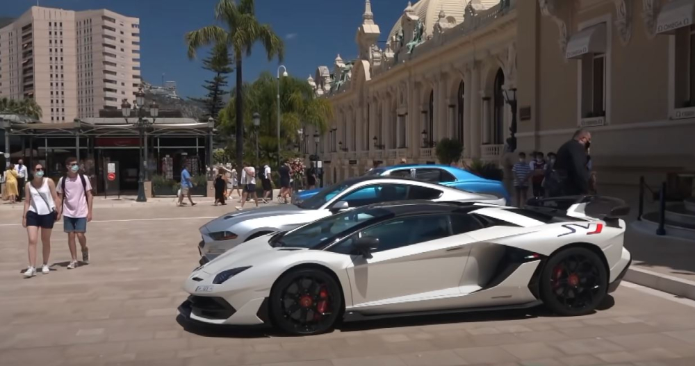 Đây là chiếc siêu xe Lamborghini Aventador SVJ Roadster đắt nhất thế giới