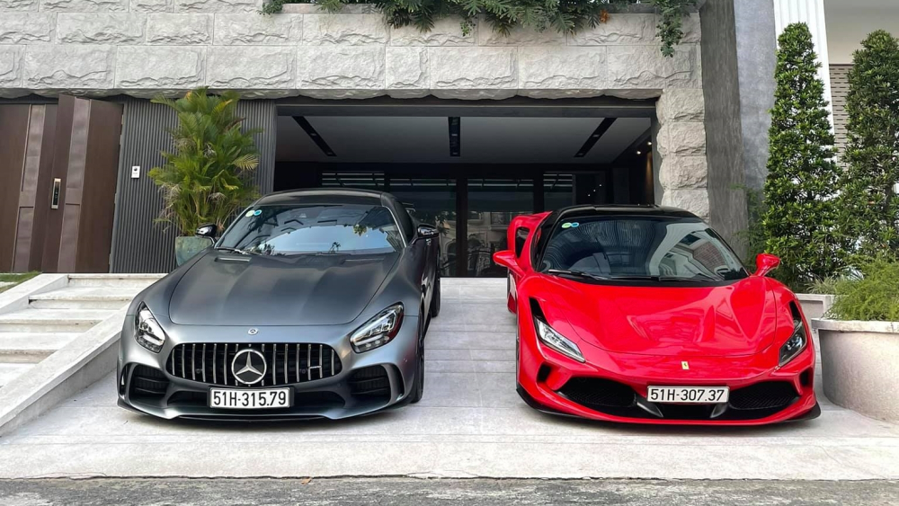 Mercedes-AMG GT R và Ferrari F8 Tributo đọ dáng cùng nhau