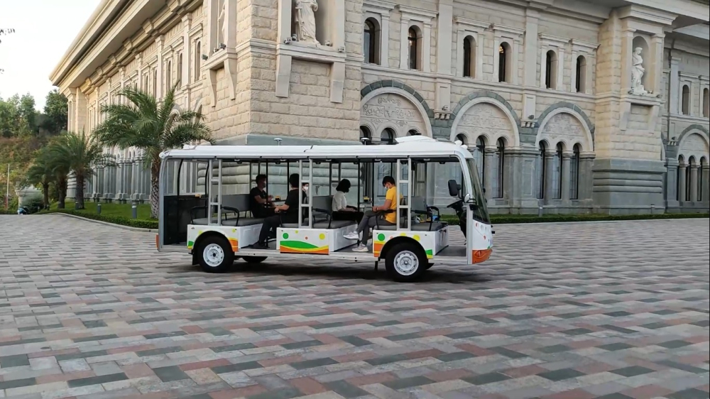 Xe điện tự hành cấp độ 4 của VinBigData có vận tốc tối đa lên tới 30 km/h.