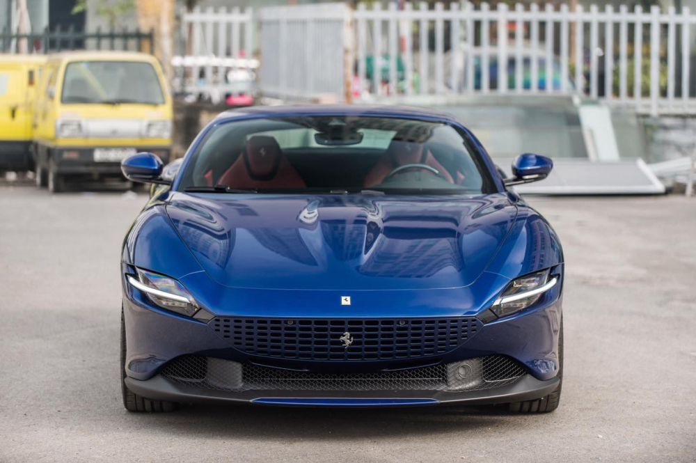 Ferrari Roma đầu ti&ecirc;n về nước