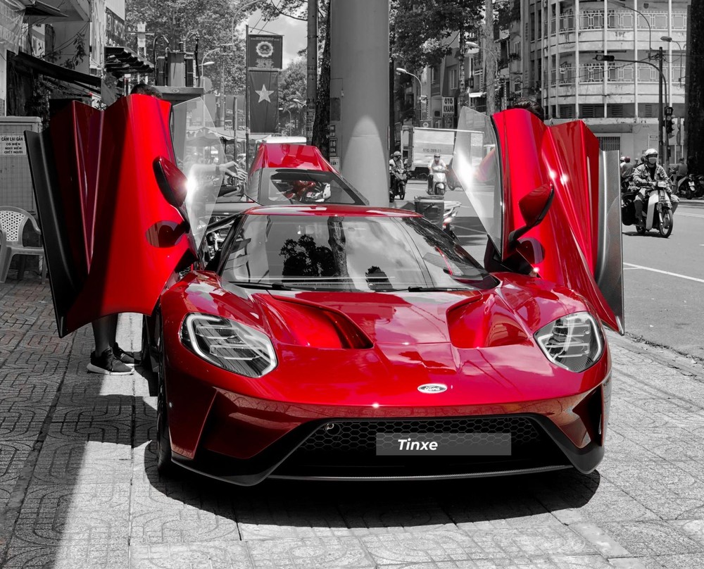 Ford GT thế hệ mới đầu ti&ecirc;n về nước