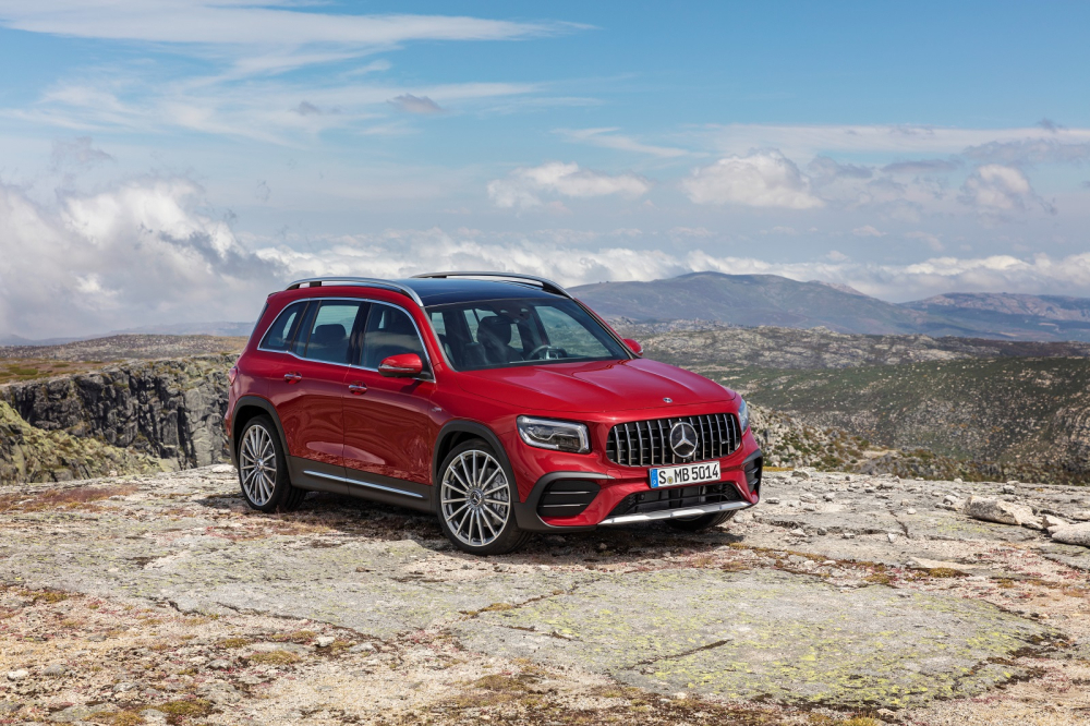Mercedes-AMG GLB 35 4Matic 2021 ch&iacute;nh thức ra mắt Việt Nam với 7 t&ugrave;y chọn m&agrave;u sắc ngoại thất.