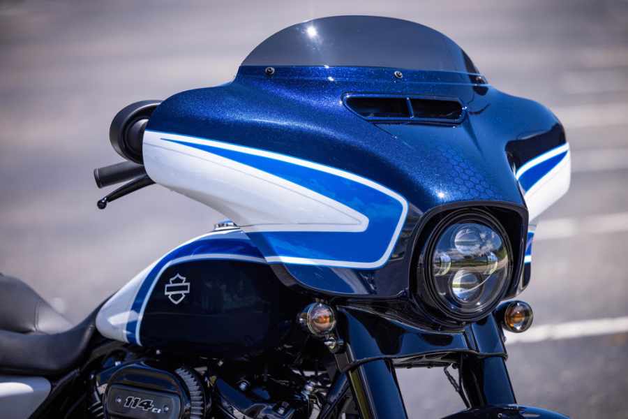 Lớp sơn có độ hoàn hảo tuyệt đối trên phiên bản đặc biệt của Street Glide 2021