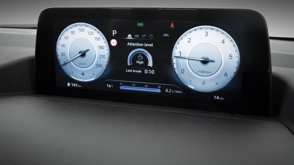 Bảng đồng hồ kỹ thuật số của Hyundai Staria 2022