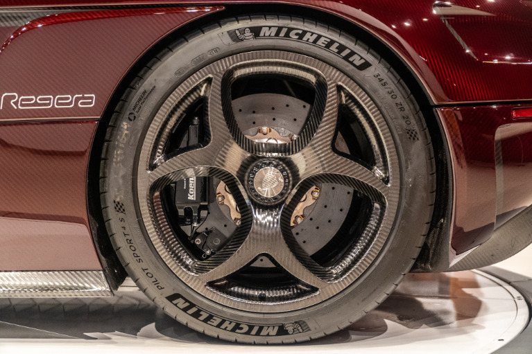 Bộ m&acirc;m xe ho&agrave;n thiện carbon