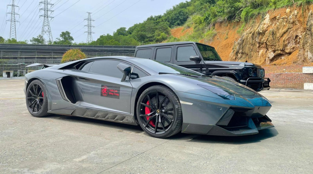 Lamborghini Aventador LP700-4 độ Novitec cùng Mercedes-AMG G63 Lamborghini Aventador LP700-4 độ Novitec cùng Mercedes-AMG G63