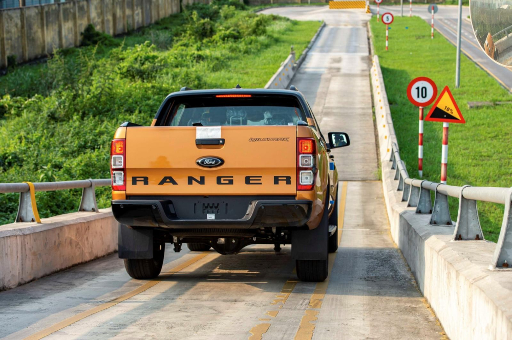 Việc lắp ráp trong nước khiến nguồn cung của Ford Ranger dư dả hơn, do đó cũng đi kèm nhiều khuyến mã kích cầu hơn.