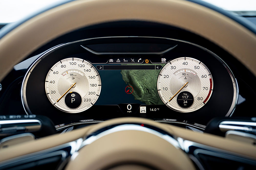 Bảng đồng hồ của Bentley Flying Spur Mulliner 2022