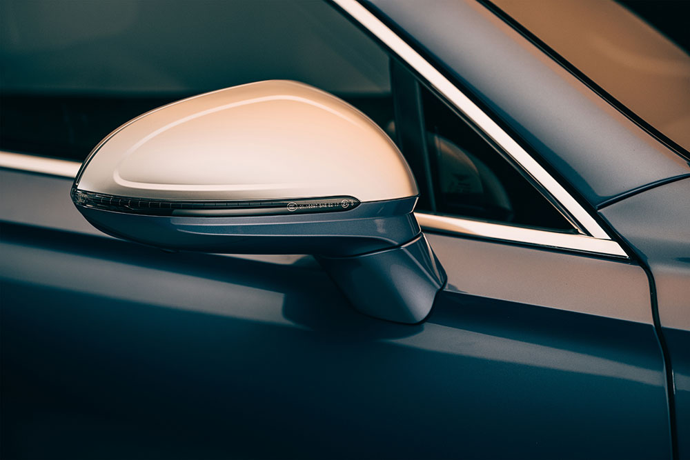 Ốp gương ngoại thất của Bentley Flying Spur Mulliner 2022