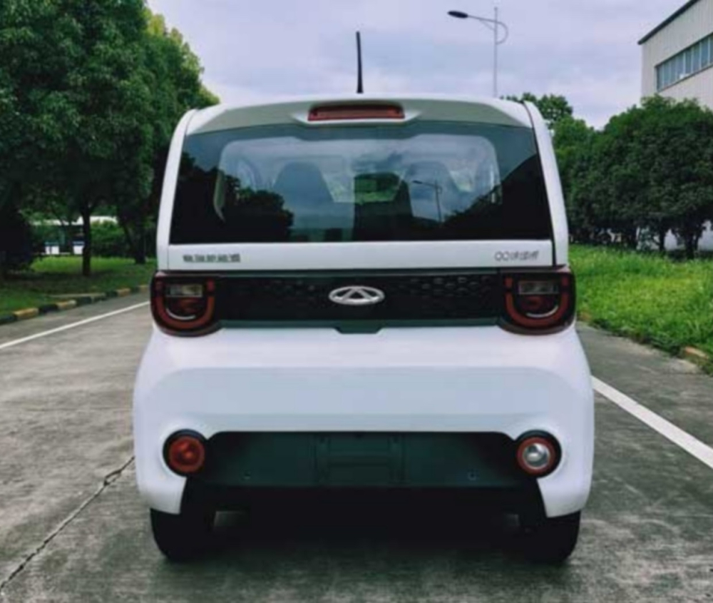 K&iacute;ch thước của Chery QQ Ice Cream cũng gần như ngang ngửa với Wuling Hongguang Mini EV