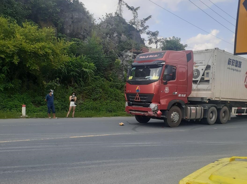 Chiếc xe container tại hiện trường vụ tai nạn