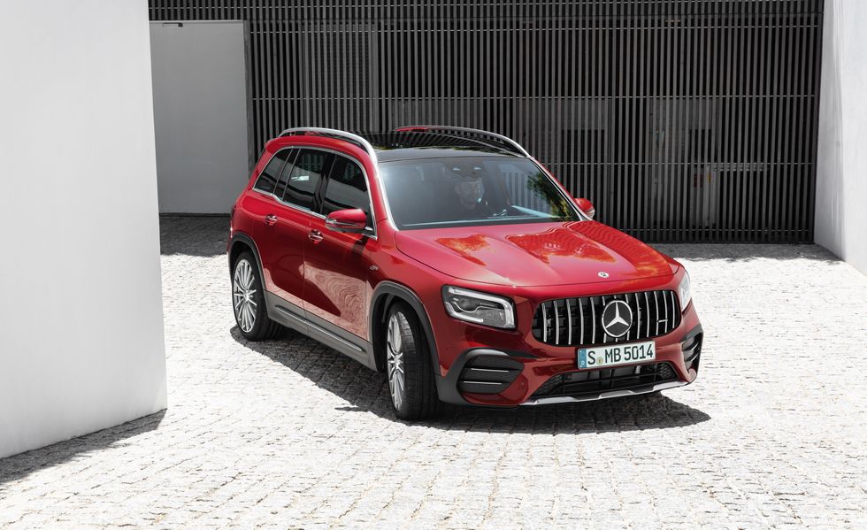 Giá xe Mercedes-AMG GLB 35 4MATIC