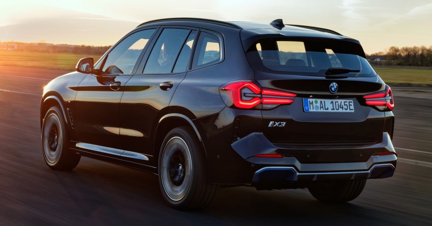 Đuôi xe BMW iX3 2022