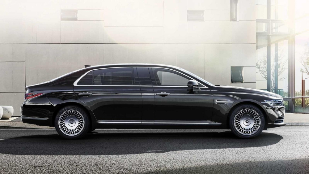 Genesis G90 Limousine dài đến gần 6 m Genesis G90 Limousine dài đến gần 6 m