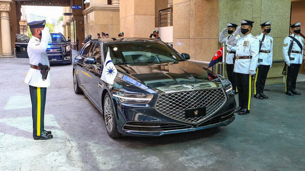 Chiếc Genesis G90 Limousine của Tiểu vương bang Johor Chiếc Genesis G90 Limousine của Tiểu vương bang Johor