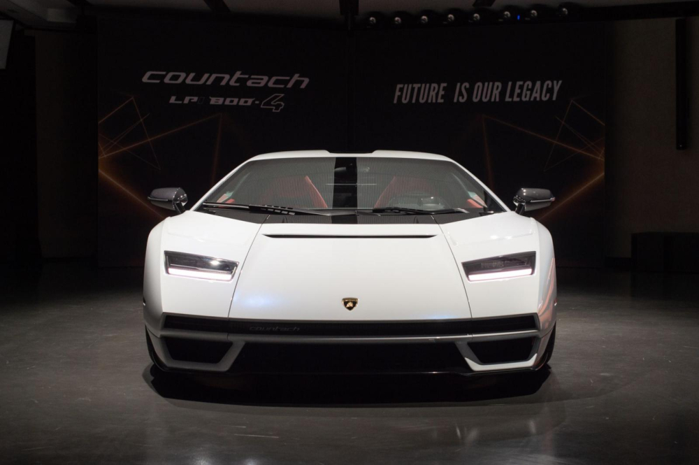 Cận cảnh thiết kế đầu xe của Lamborghini Countach LPI 800-4 2022 Cận cảnh thiết kế đầu xe của Lamborghini Countach LPI 800-4 2022