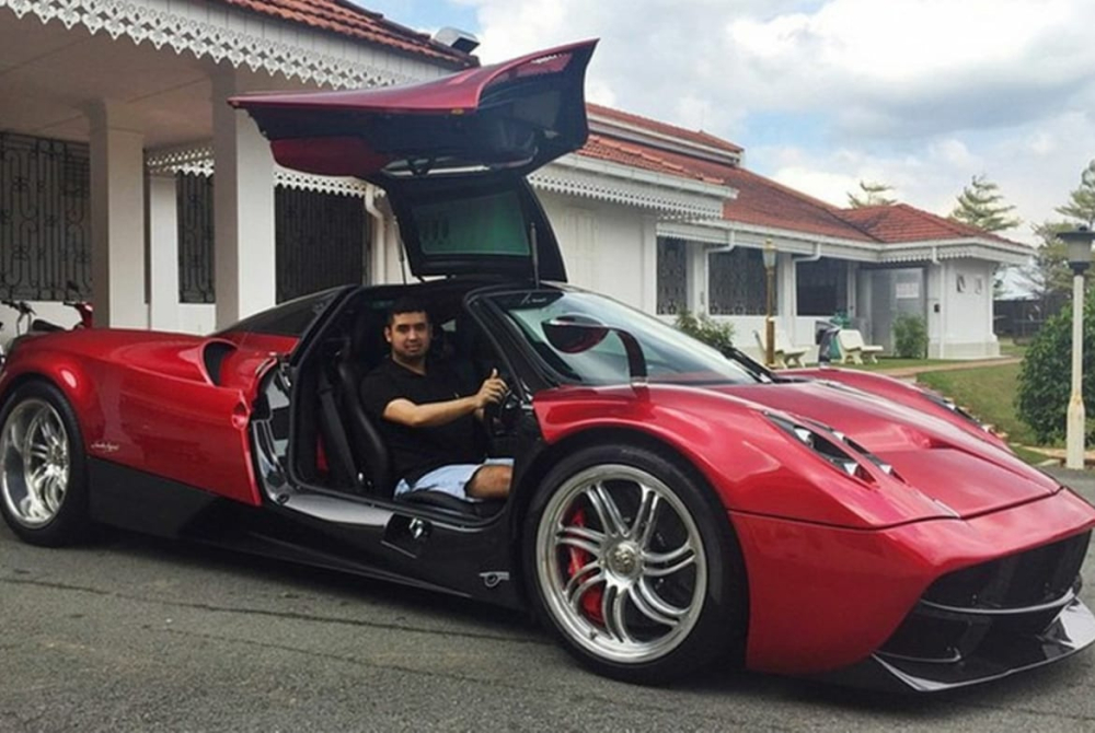 Pagani Huayra của Tiểu vương bang Johor Pagani Huayra của Tiểu vương bang Johor