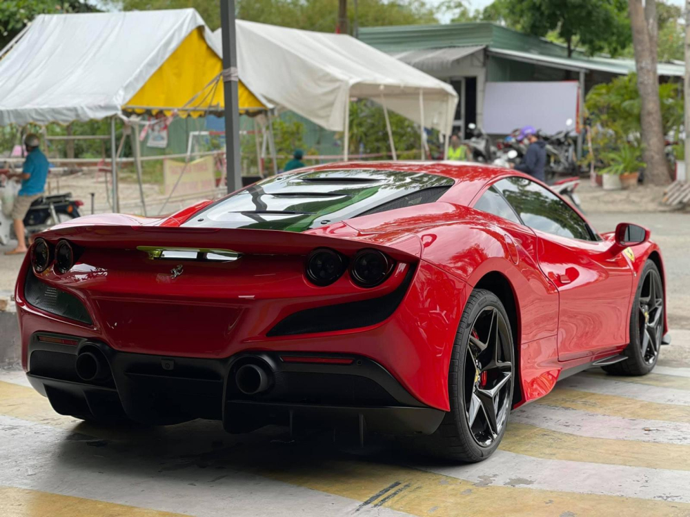 Ferrari F8 Tributo c&oacute; c&ocirc;ng suất 710 m&atilde; lực