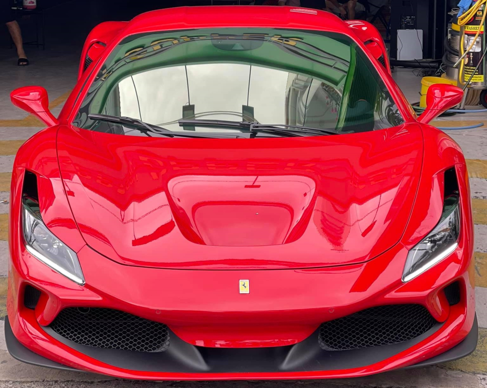 Đ&acirc;y l&agrave; 1 trong 3 chiếc si&ecirc;u xe Ferrari F8 Tributo tại Việt Nam hiện nay