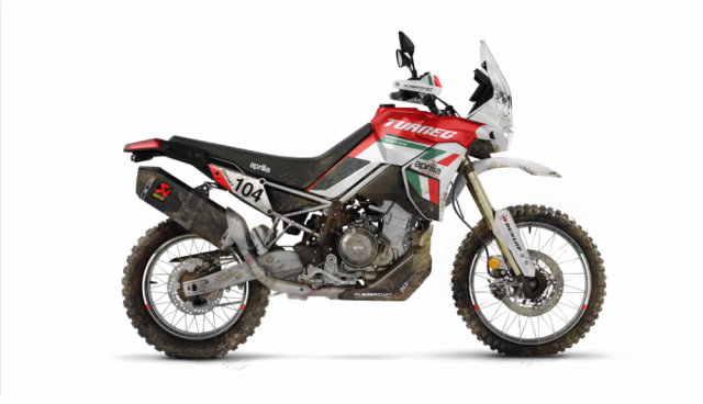 Phiên bản được độ theo kiểu Dakar Rally cùng bộ tem đặc biệt