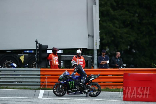 Tay đua của đội Yamaha có thể đã có những hành động tự phá chiếc xe của mình