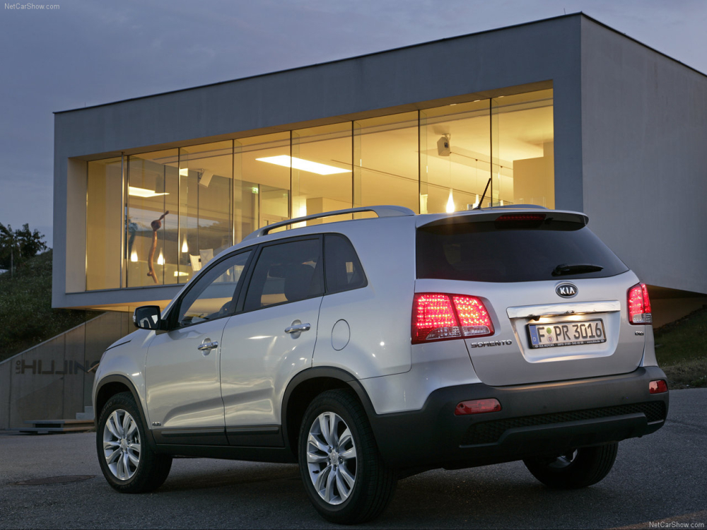 Đ&egrave;n phản quang ở Kia Sorento 2010