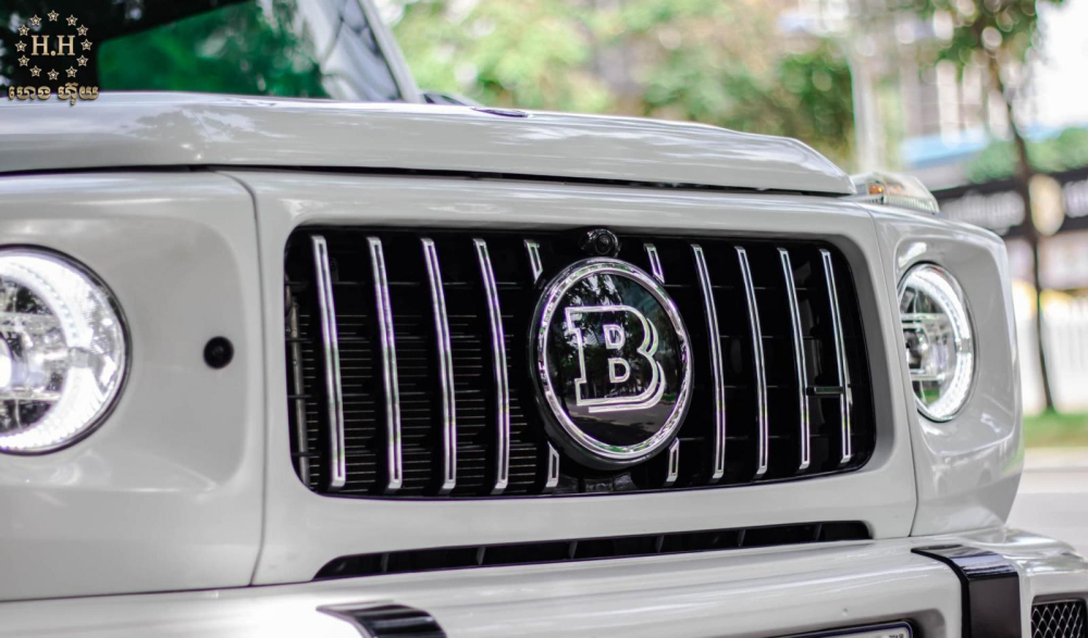 Lưới tản nhiệt mới của xe đi k&egrave;m logo Brabus cỡ lớn