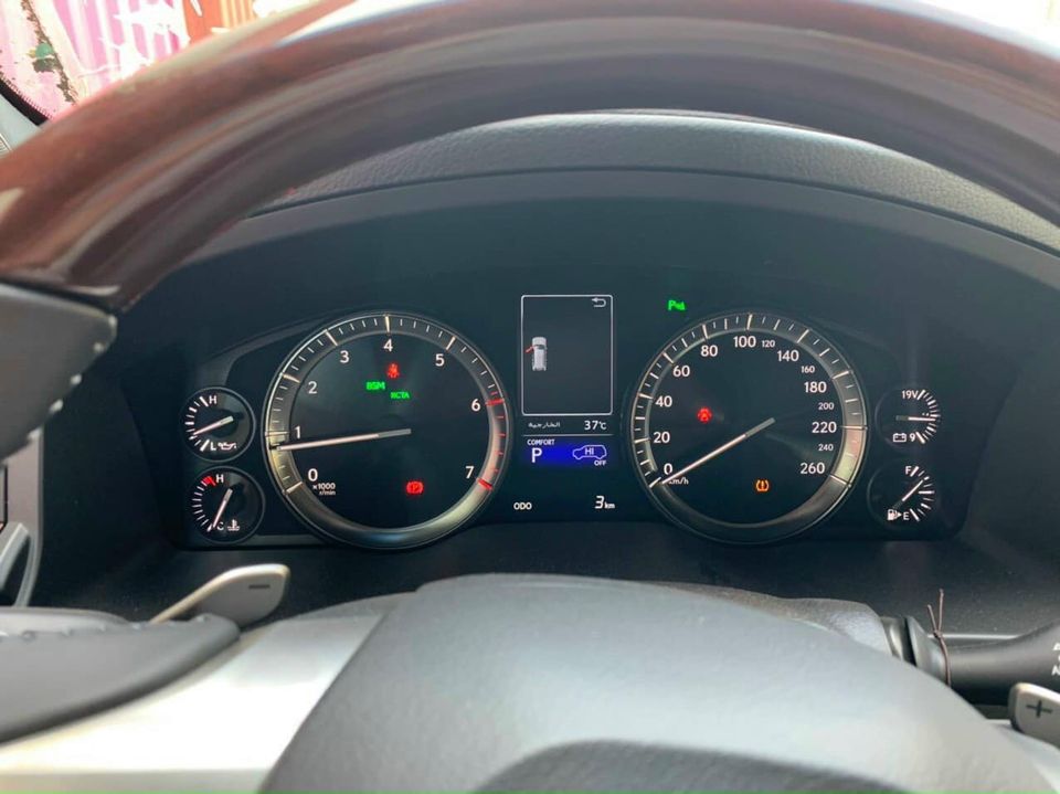 Lexus LX570 Black Edition 2021 không có gì thay đổi ở hệ truyền động so với bản cũ