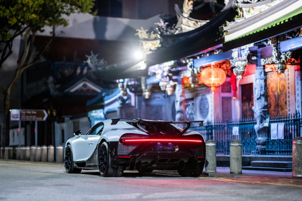 250 tỷ đồng là số tiền thấp nhất để các đại gia Singapore sở hữu Bugatti Chiron Pur Sport 250 tỷ đồng là số tiền thấp nhất để các đại gia Singapore sở hữu Bugatti Chiron Pur Sport