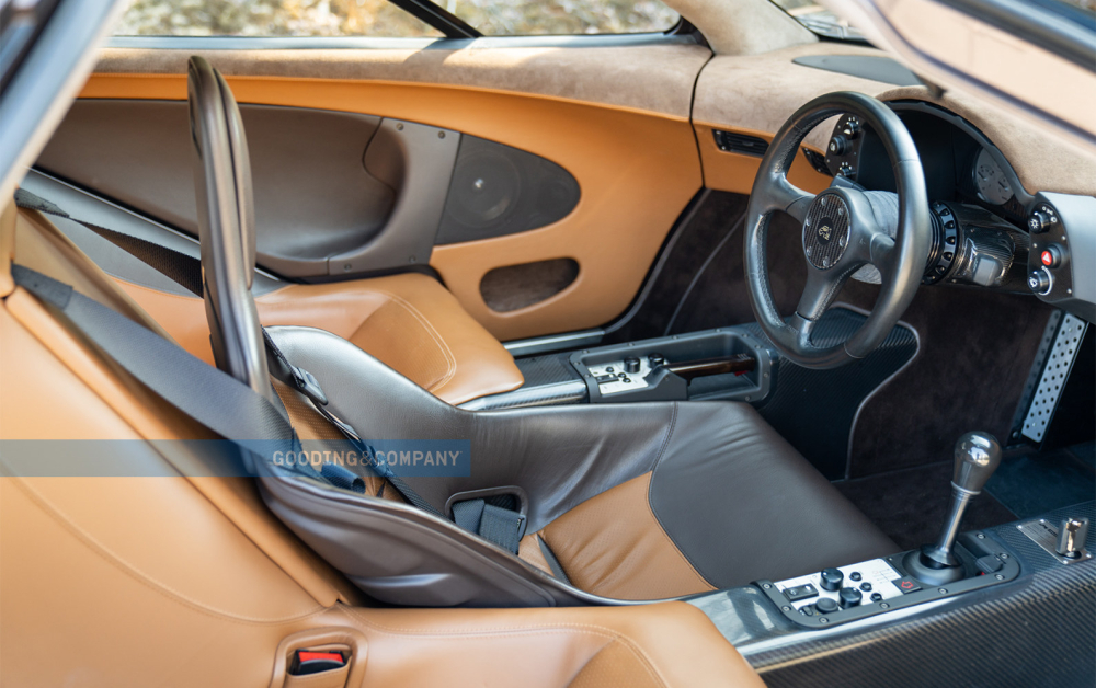 Nội thất của chiếc McLaren F1 1995 trị giá 20,465 triệu USD Nội thất của chiếc McLaren F1 1995 trị giá 20,465 triệu USD