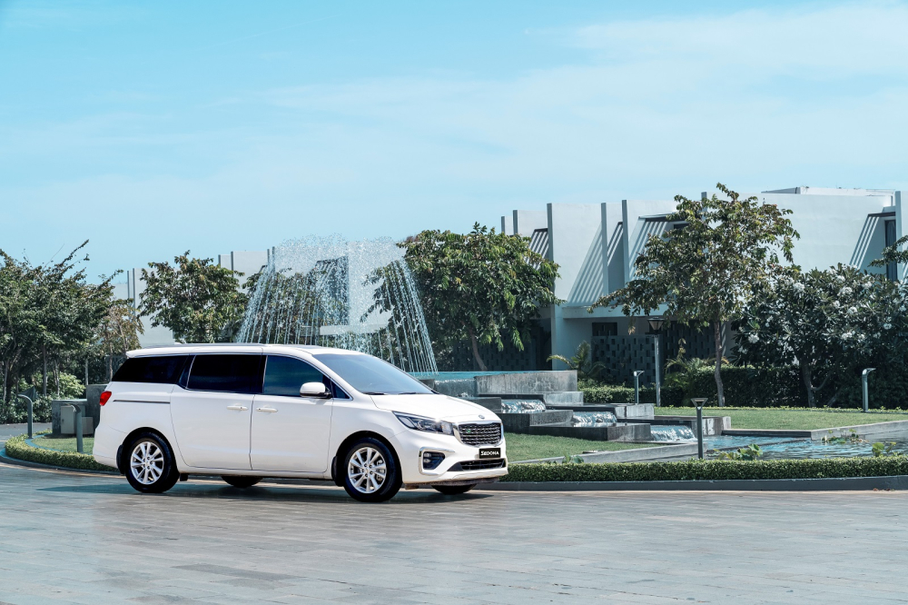 Kia Sedona.