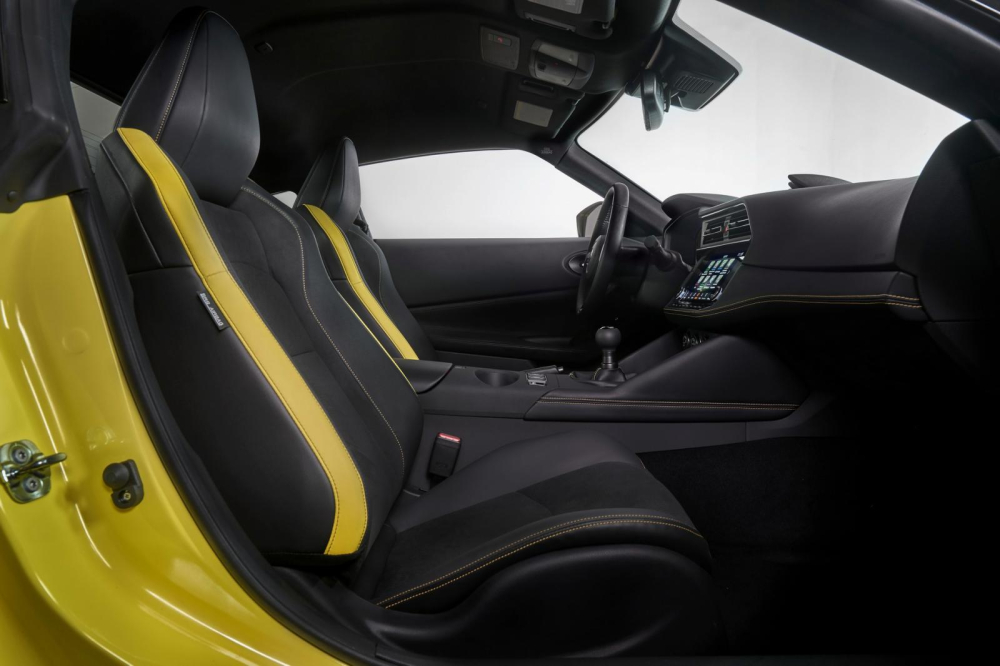 Nội thất của Nissan Z 2023 bản Proto Nội thất của Nissan Z 2023 bản Proto