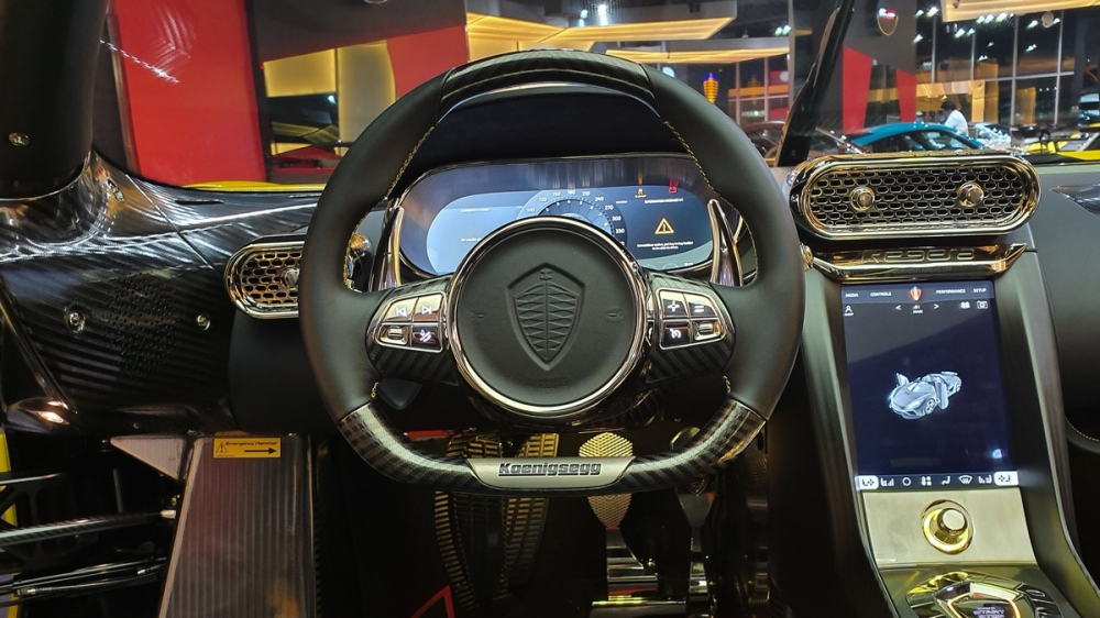 Vô-lăng của xe Koenigsegg Regera