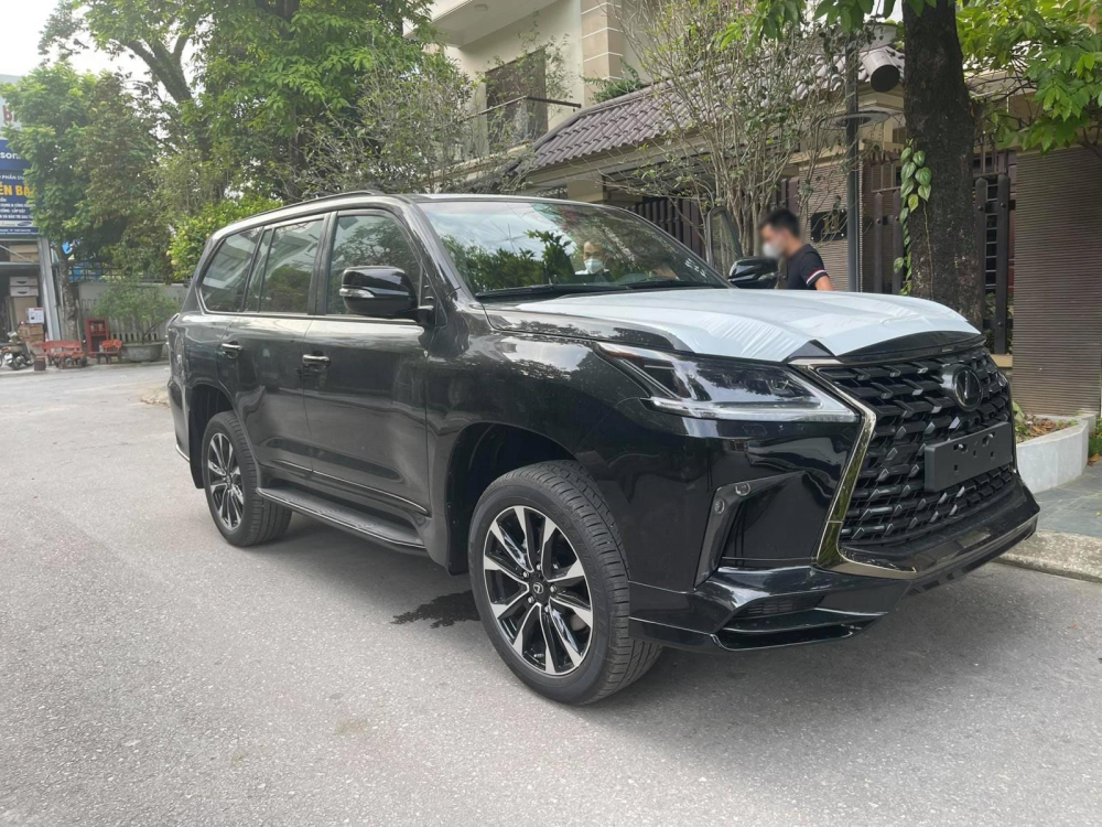 Đích đến của chiếc xe Lexus LX570 Black Edition 2021 này là Thái Nguyên Đích đến của chiếc xe Lexus LX570 Black Edition 2021 này là Thái Nguyên