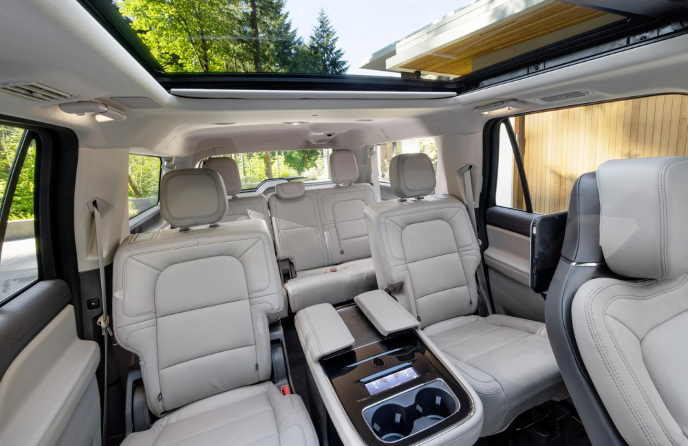 Ghế sau của Lincoln Navigator 2022