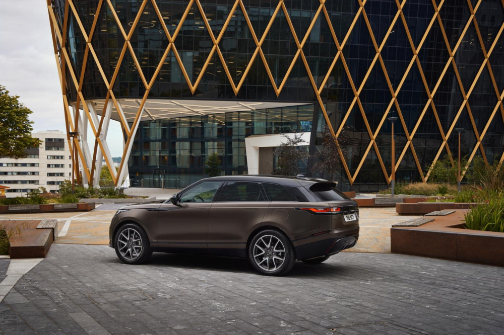 Range Rover Velar Auric Edition 2022 dùng vành 20 inch hoặc 22 inch Range Rover Velar Auric Edition 2022 dùng vành 20 inch hoặc 22 inch