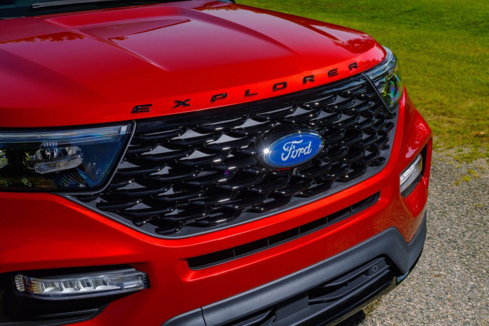 Thiết kế đầu xe của Ford Explorer ST-Line 2022