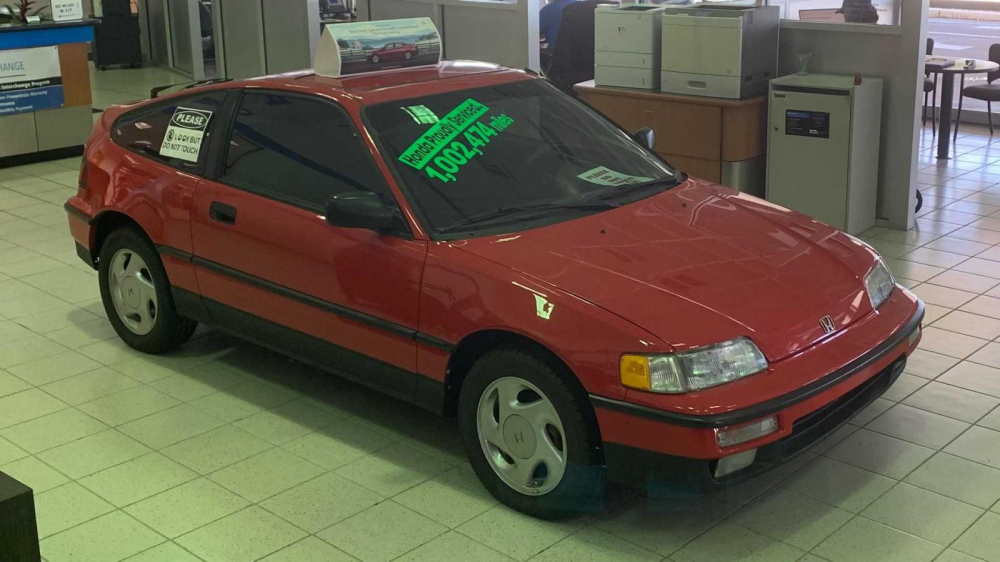 Chiếc Honda CRX Si đời 1995 đã chạy hơn 1 triệu dặm