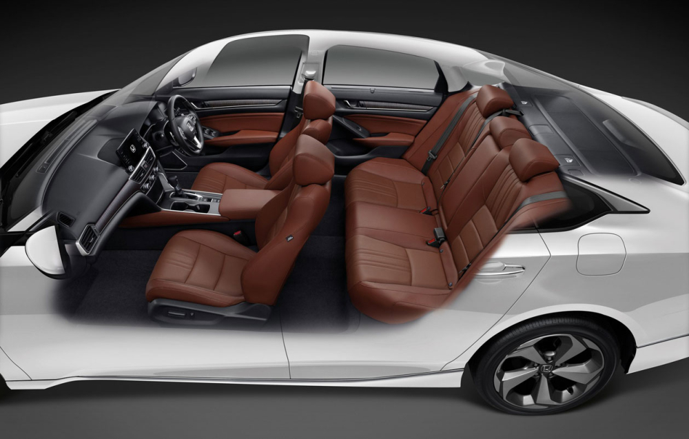 Honda Accord 2022 được trang bị ghế bọc da màu nâu hoặc đen