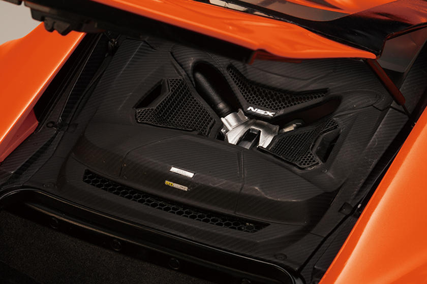 Khoang nội thất của mô hình 1:8 Acura NSX