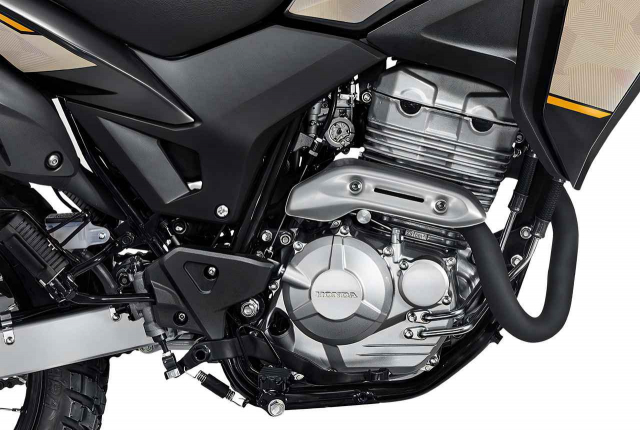 Khối động cơ 25,4 mã lực trên Honda XRE 300 Khối động cơ 25,4 mã lực trên Honda XRE 300