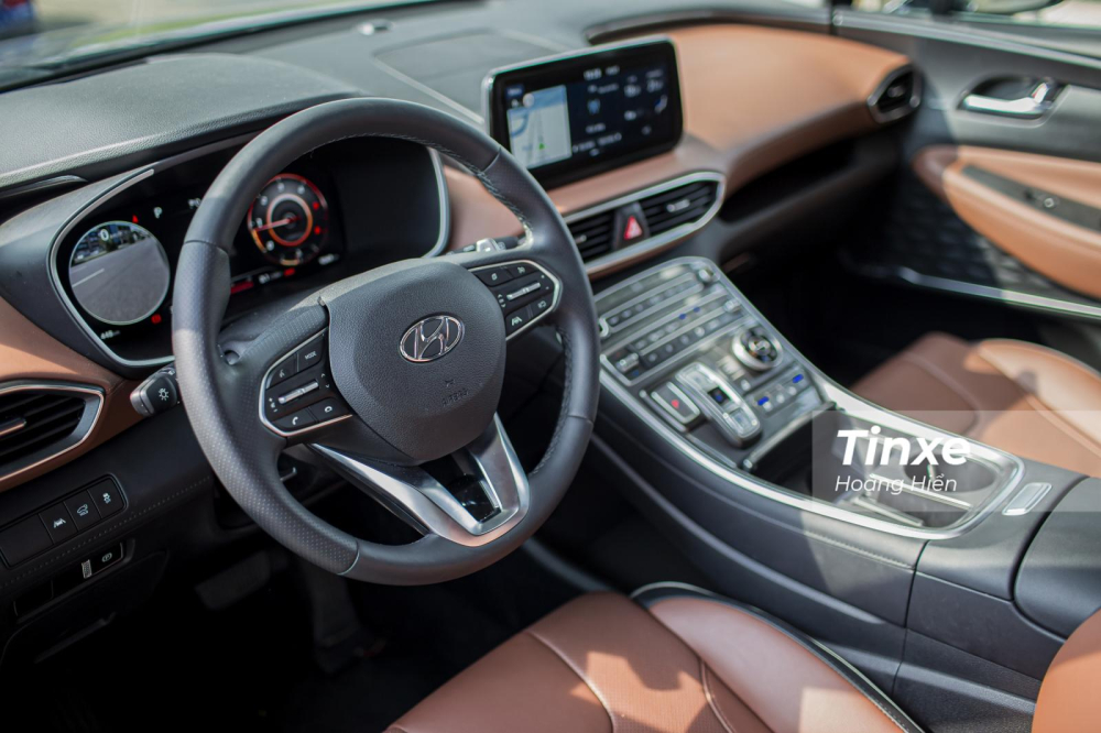 Hyundai Santa Fe 2021 c&oacute; thiết kế nội thất mới hướng tới xe sang.