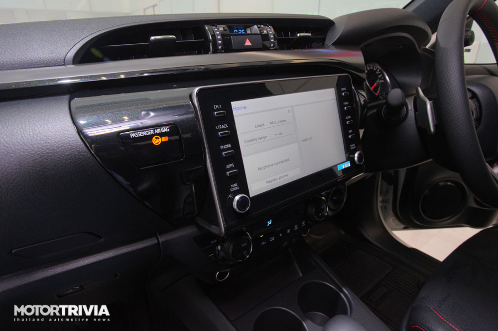 Màn hình thông tin giải trí của Toyota Hilux GR Sport 2021
