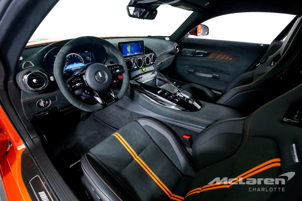 Nội thất xe Mercedes-AMG GT Black Series