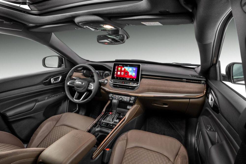Jeep Commander có nhiều tính năng an toàn hiện đại