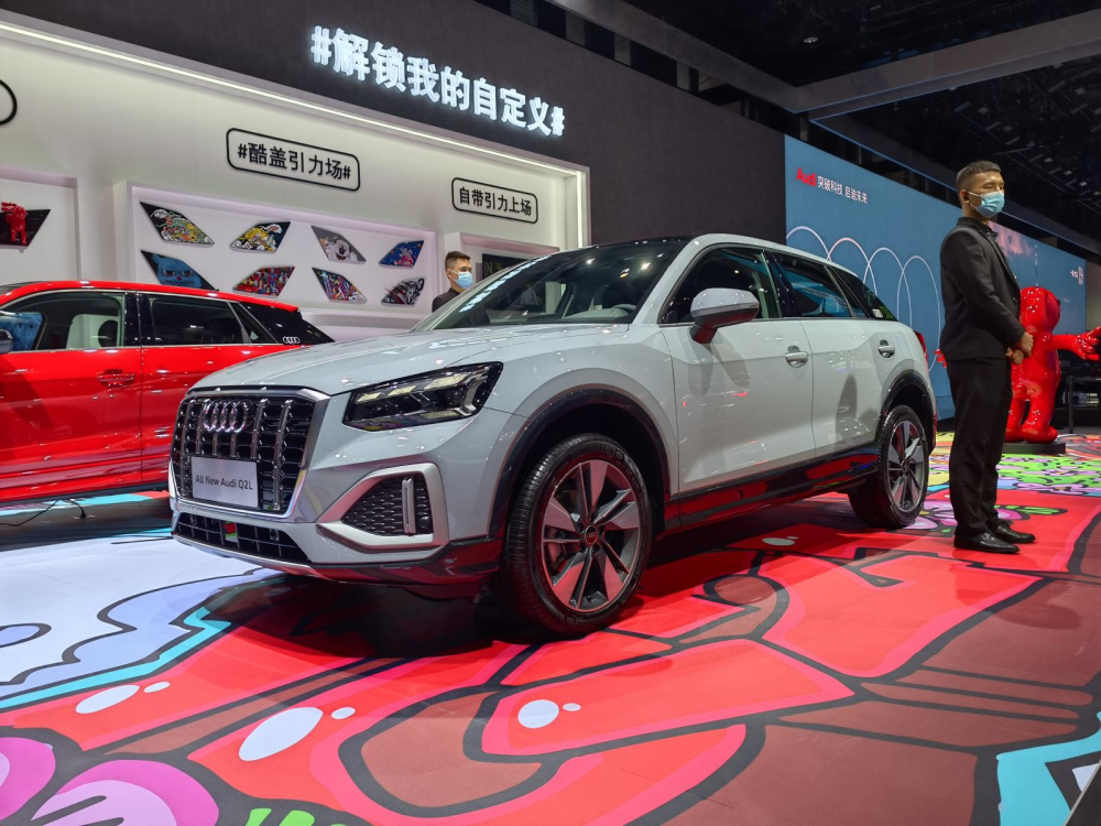 Audi Q2L 2022 được bổ sung đèn pha mới