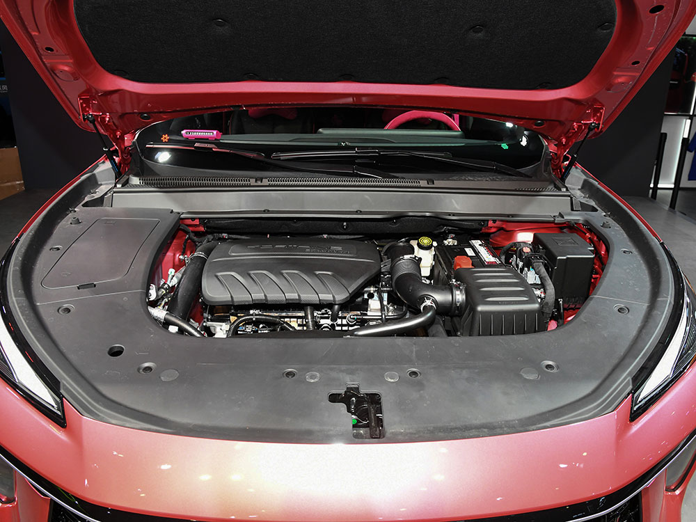 Dongfeng Fengxing T5 EVO Goddess Edition d&ugrave;ng động cơ Mitsubishi như bản thường
