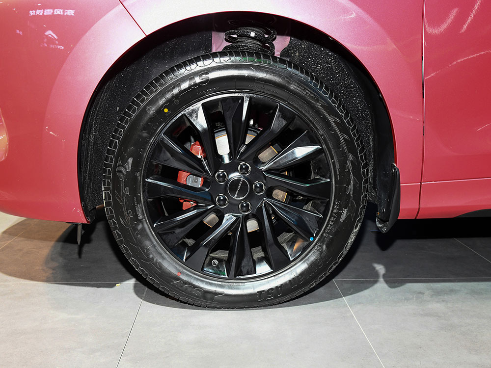 V&agrave;nh la-zăng của Dongfeng Fengxing T5 EVO Goddess Edition