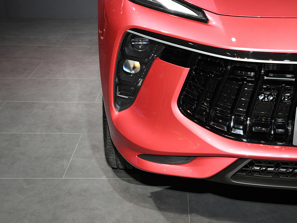 Đ&egrave;n pha của Dongfeng Fengxing T5 EVO Goddess Edition
