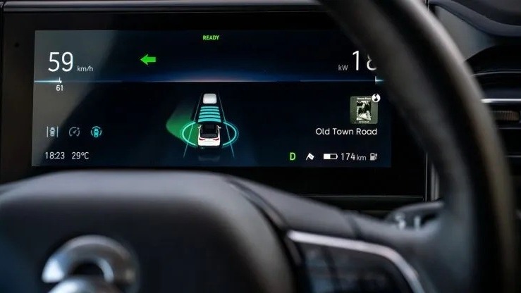 NIO ES8